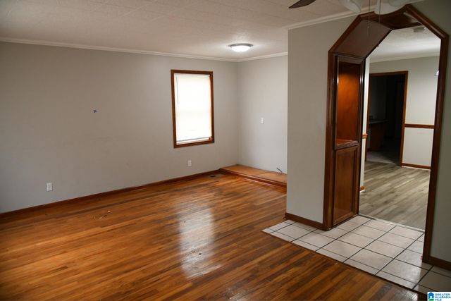 124 E CREST ROAD, Hueytown, AL 35023