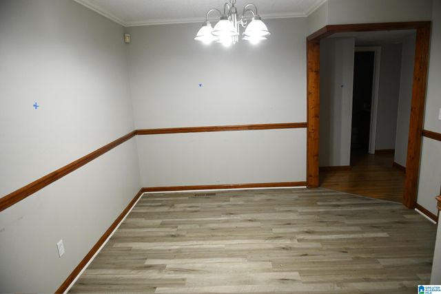 124 E CREST ROAD, Hueytown, AL 35023