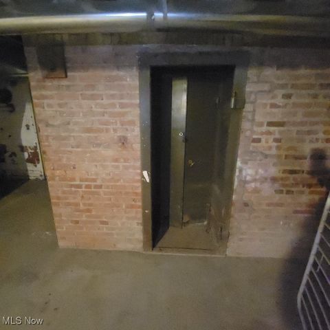 9815 Lorain Avenue, Cleveland, OH 44102