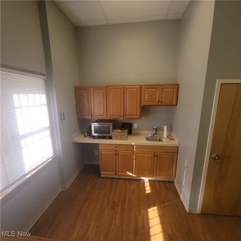 9815 Lorain Avenue, Cleveland, OH 44102