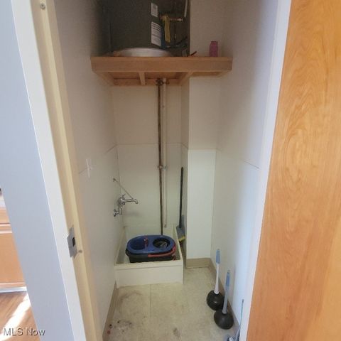 9815 Lorain Avenue, Cleveland, OH 44102