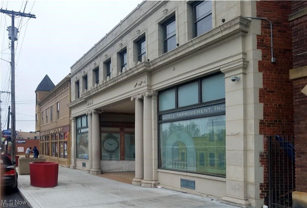 9815 Lorain Avenue, Cleveland, OH 44102