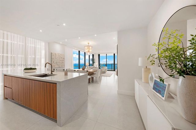 700 NE 24th St 3201, Miami, FL 33137