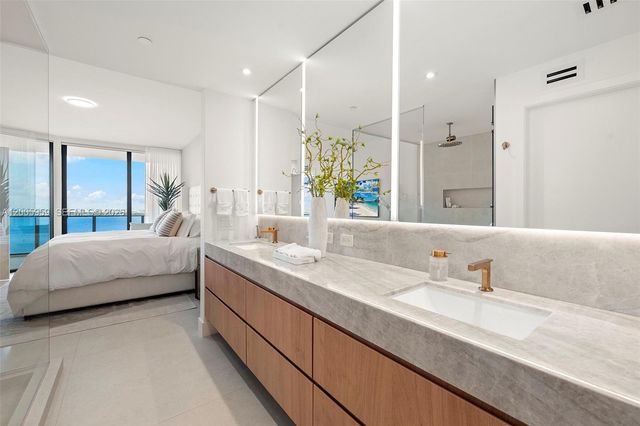 700 NE 24th St 3201, Miami, FL 33137