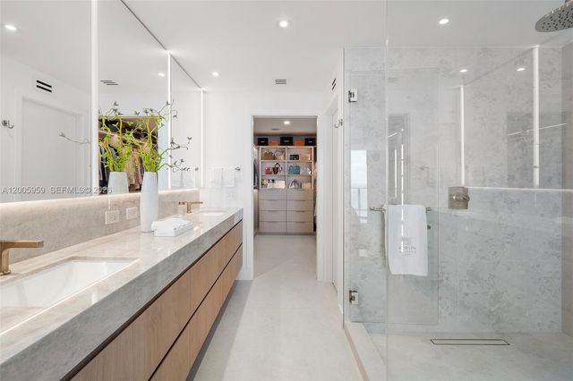 700 NE 24th St 3201, Miami, FL 33137