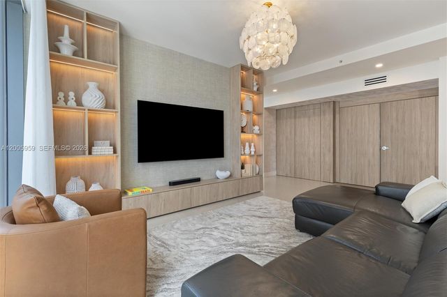 700 NE 24th St 3201, Miami, FL 33137