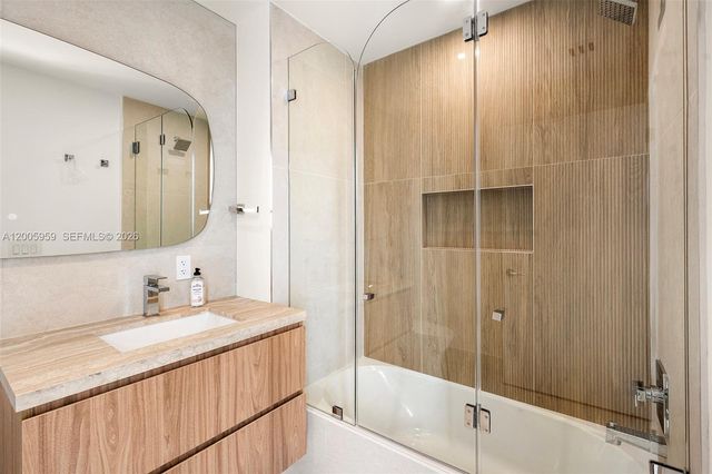 700 NE 24th St 3201, Miami, FL 33137