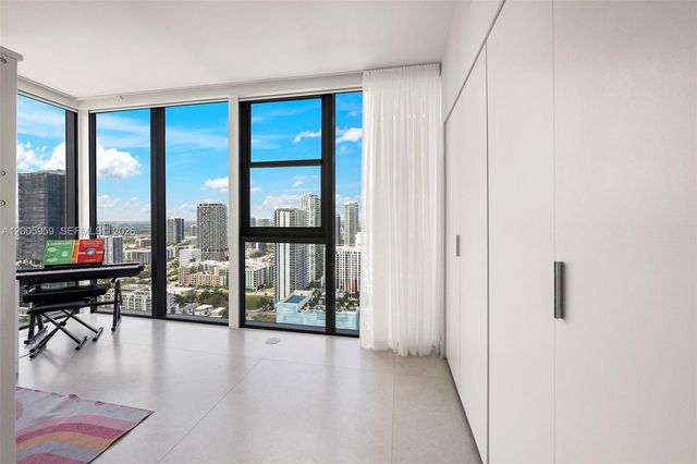 700 NE 24th St 3201, Miami, FL 33137