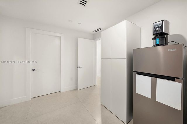 700 NE 24th St 3201, Miami, FL 33137