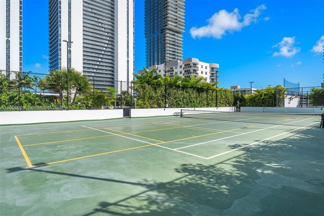 700 NE 24th St 3201, Miami, FL 33137
