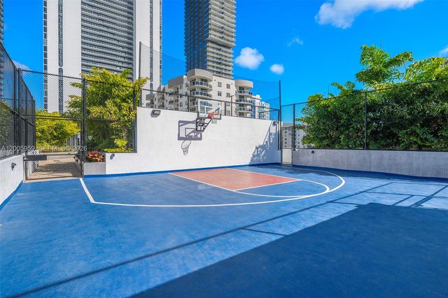 700 NE 24th St 3201, Miami, FL 33137