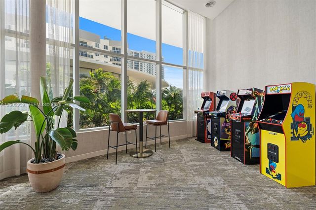 700 NE 24th St 3201, Miami, FL 33137