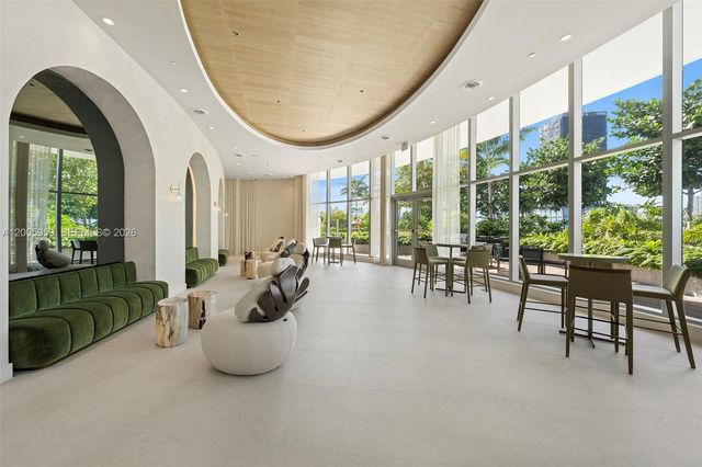 700 NE 24th St 3201, Miami, FL 33137