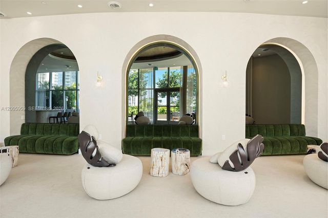 700 NE 24th St 3201, Miami, FL 33137