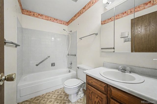 1123 S Lewiston Way, Aurora, CO 80017