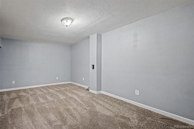 1123 S Lewiston Way, Aurora, CO 80017