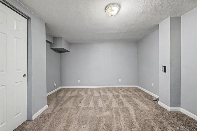 1123 S Lewiston Way, Aurora, CO 80017