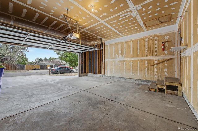 1123 S Lewiston Way, Aurora, CO 80017