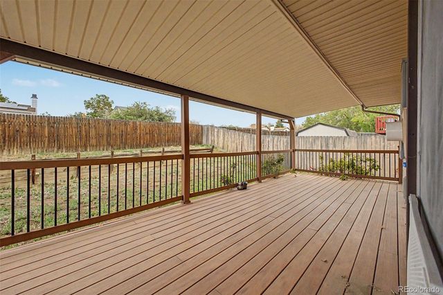 1123 S Lewiston Way, Aurora, CO 80017