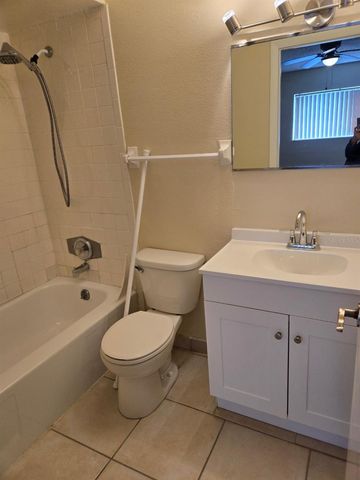 1000 LAKE OF THE WOODS BOULEVARD 201E, Casselberry, FL 32730