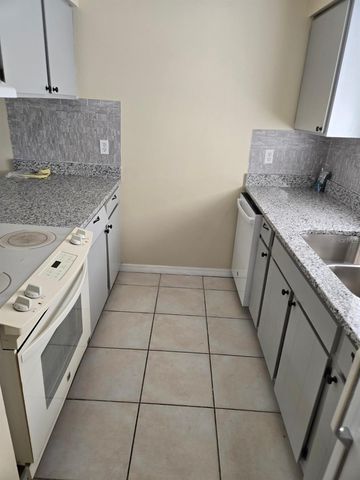 1000 LAKE OF THE WOODS BOULEVARD 201E, Casselberry, FL 32730