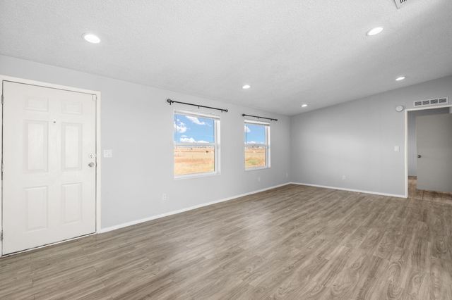 43 Coyote Loop, Moriarty, NM 87035