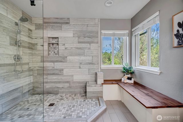 225 SE 10th Circle, North Bend, WA 98045