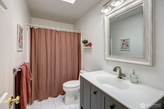 225 SE 10th Circle, North Bend, WA 98045