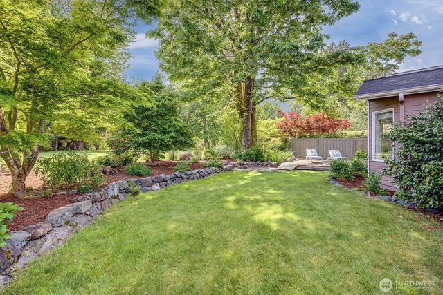 225 SE 10th Circle, North Bend, WA 98045