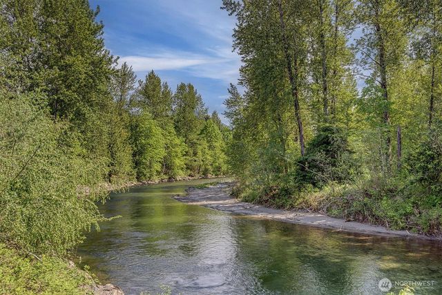 225 SE 10th Circle, North Bend, WA 98045