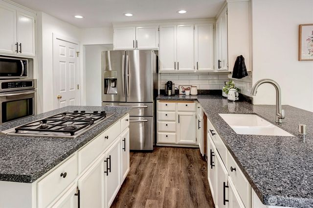 225 SE 10th Circle, North Bend, WA 98045
