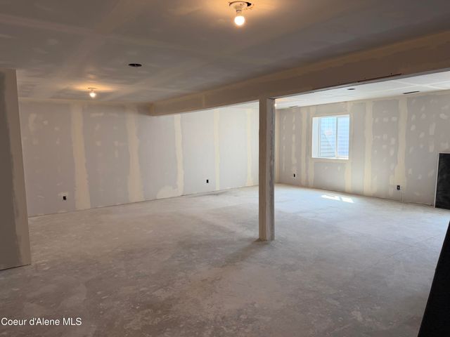 3363 N Woodford ST, Post Falls, ID 83854
