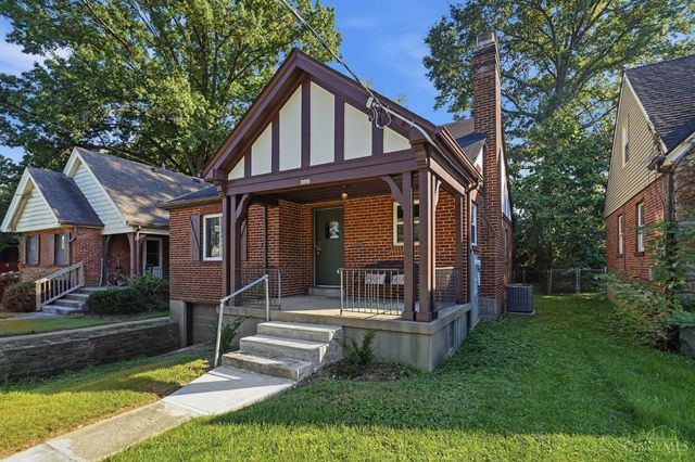 1127 W North Bend Dr, Cincinnati, OH 45224