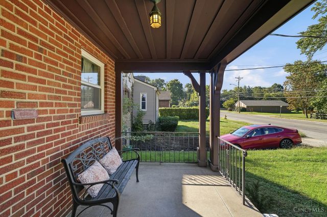 1127 W North Bend Dr, Cincinnati, OH 45224