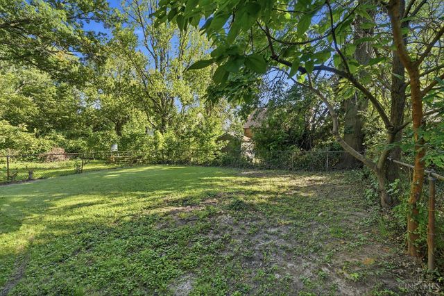 1127 W North Bend Dr, Cincinnati, OH 45224