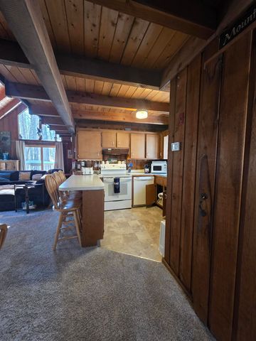 1 Frog Hollow, Wilmington, VT 05363