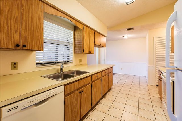 1002 GAMMAGE POINT, Oviedo, FL 32765