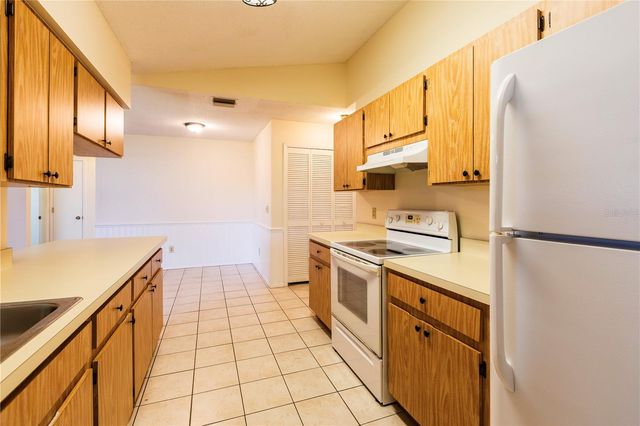 1002 GAMMAGE POINT, Oviedo, FL 32765