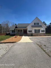 841 Spearhead Circle, Clarkrange, TN 38553