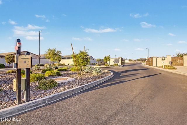 3099 E HAYDEN ROSE Avenue, San Tan Valley, AZ 85143