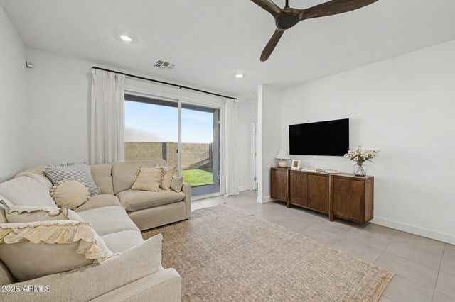 3099 E HAYDEN ROSE Avenue, San Tan Valley, AZ 85143