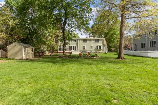 93 Nashoba Rd, Concord, MA 01742