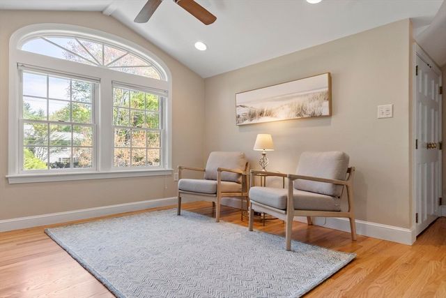 93 Nashoba Rd, Concord, MA 01742