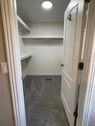 2401 S April Avenue, Springfield, MO 65807