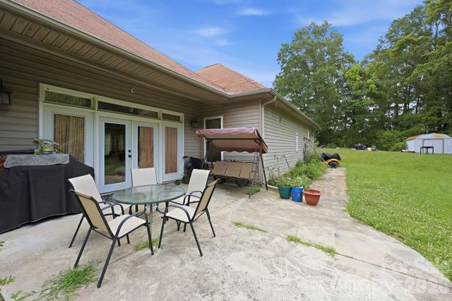 1803 Wilton Gate Drive, Charlotte, NC 28262