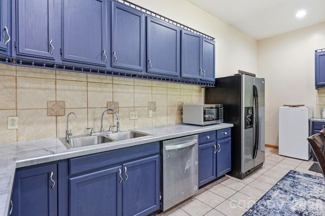 1803 Wilton Gate Drive, Charlotte, NC 28262