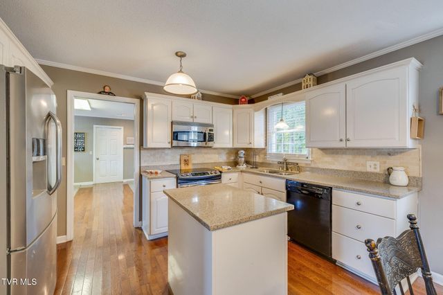 5116 Waterford Drive, Kingsport, TN 37664