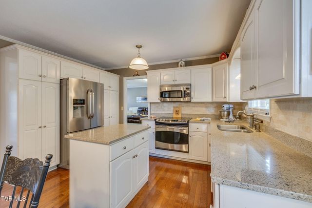 5116 Waterford Drive, Kingsport, TN 37664