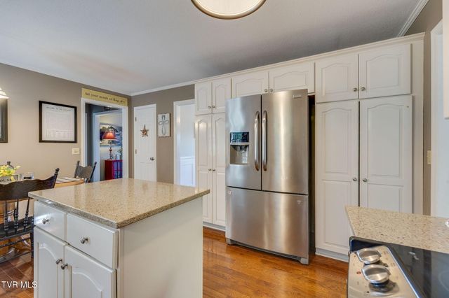 5116 Waterford Drive, Kingsport, TN 37664