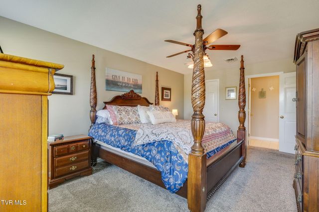 5116 Waterford Drive, Kingsport, TN 37664